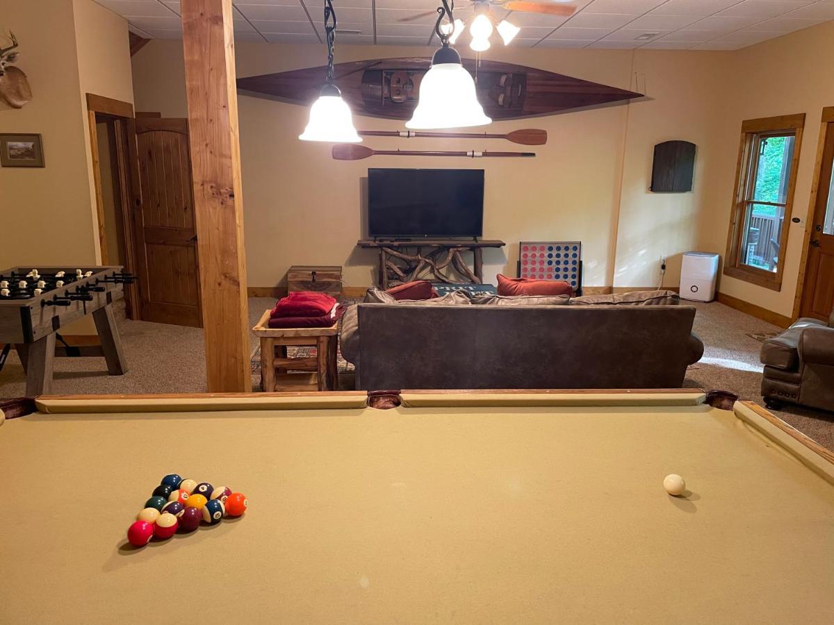 Cozy Creekfront Family Cabin-Pet Friendly -Gamerm-Hot Tub Hiawassee Extérieur photo