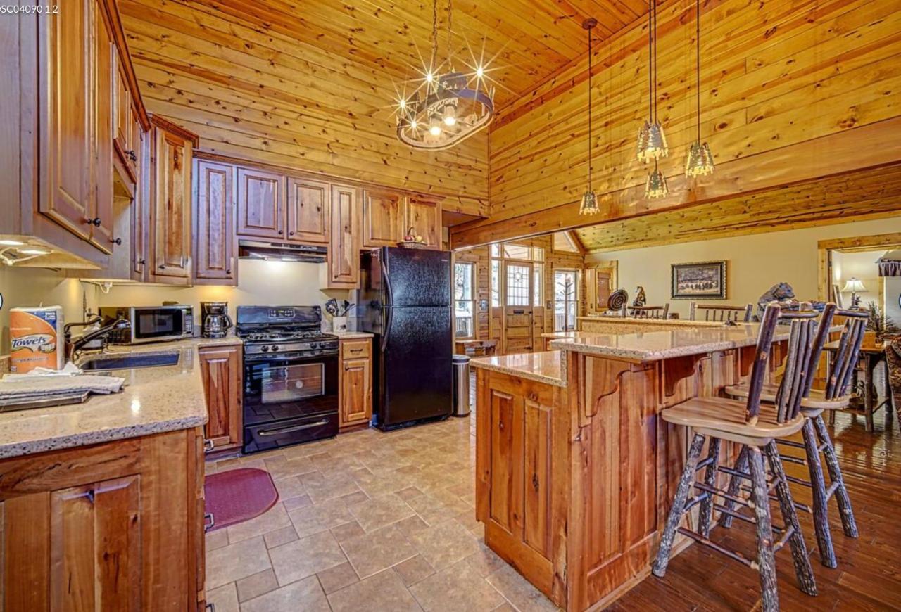 Cozy Creekfront Family Cabin-Pet Friendly -Gamerm-Hot Tub Hiawassee Extérieur photo