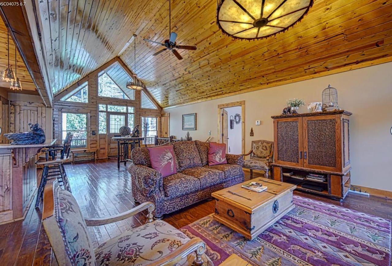 Cozy Creekfront Family Cabin-Pet Friendly -Gamerm-Hot Tub Hiawassee Extérieur photo