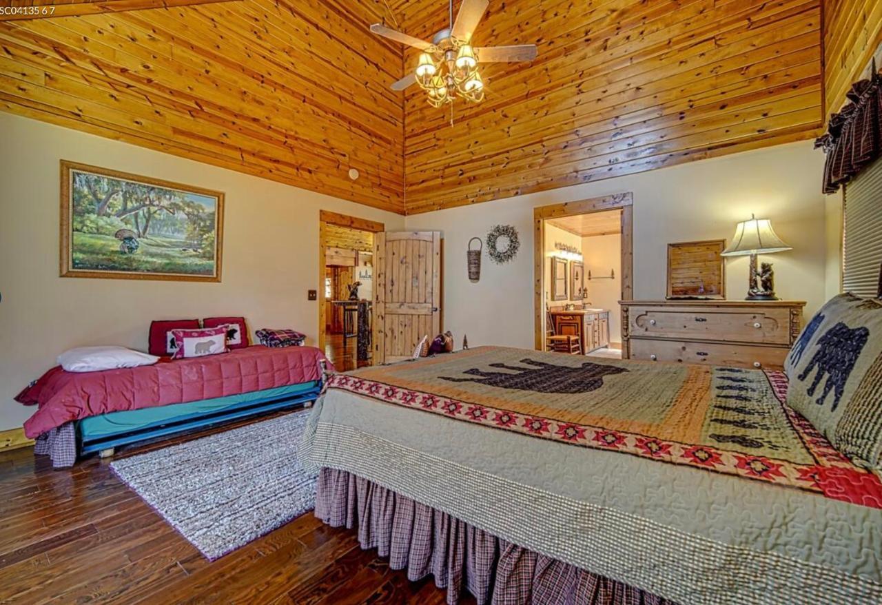 Cozy Creekfront Family Cabin-Pet Friendly -Gamerm-Hot Tub Hiawassee Extérieur photo