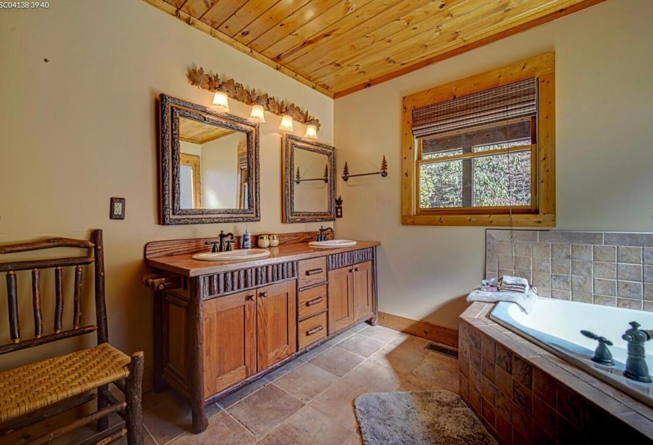 Cozy Creekfront Family Cabin-Pet Friendly -Gamerm-Hot Tub Hiawassee Extérieur photo